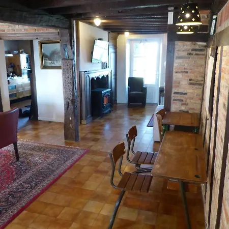 בית נופש Holiday In Aux Jo Tes With Balcony *