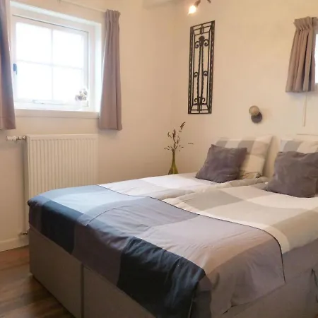 Holiday In Aux Jo Tes With Balcony La Neuville-aux-Joutes