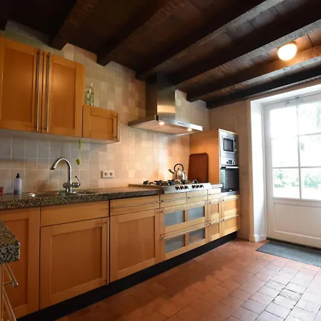Holiday In Aux Jo Tes With Balcony בית נופש *